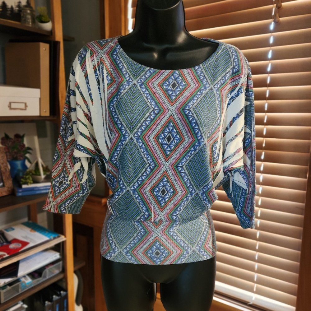 .Butterfly Sleeve Knit Top